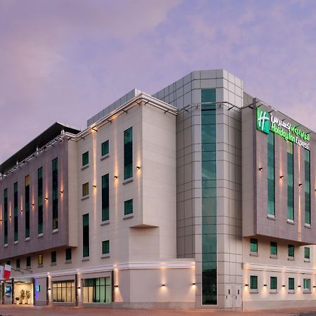 Holiday Inn Express Dubai Safa Park By Ihg Exterior photo